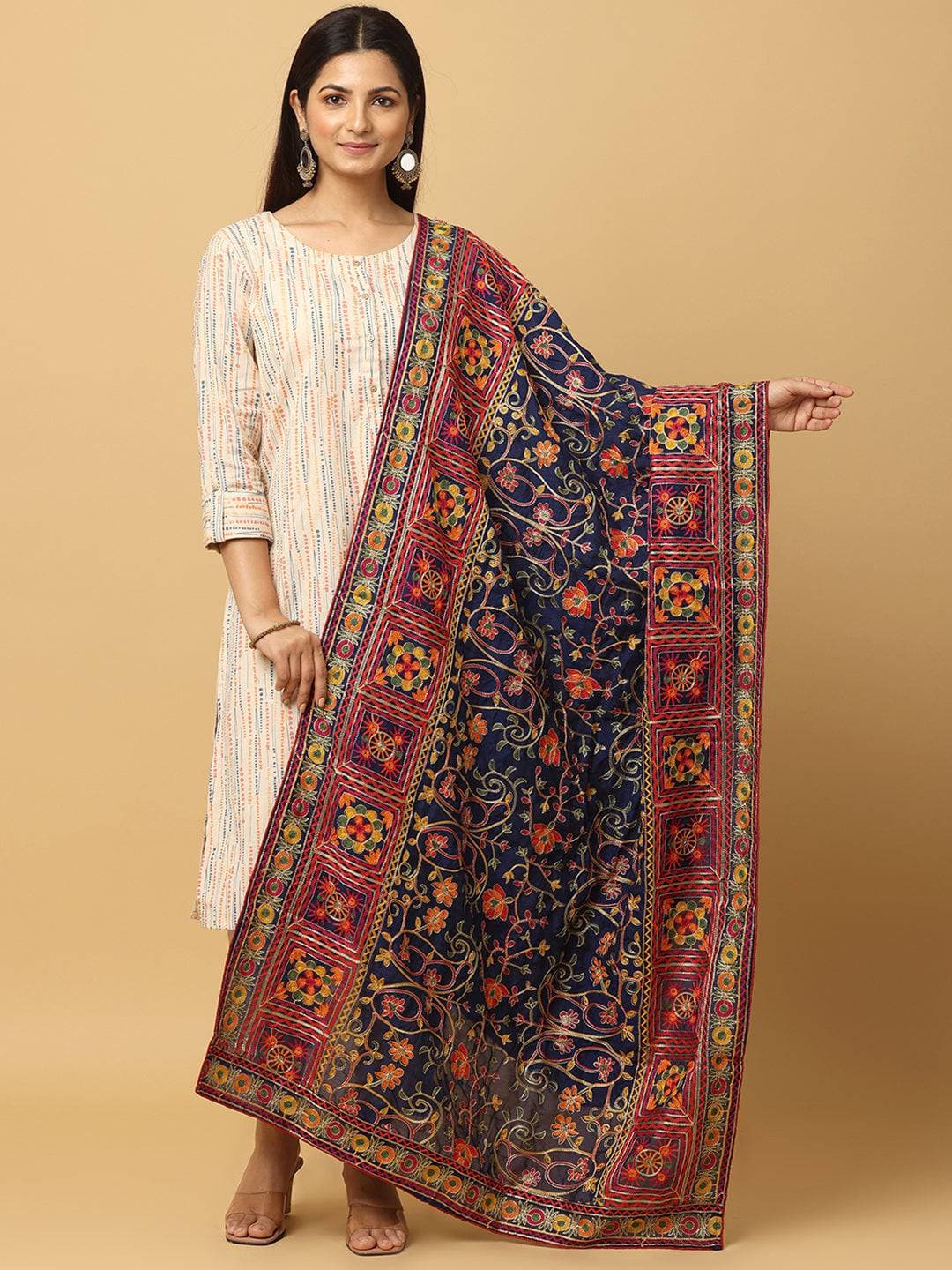 bridal bandhani traditional dupatta in silk in Cyprus